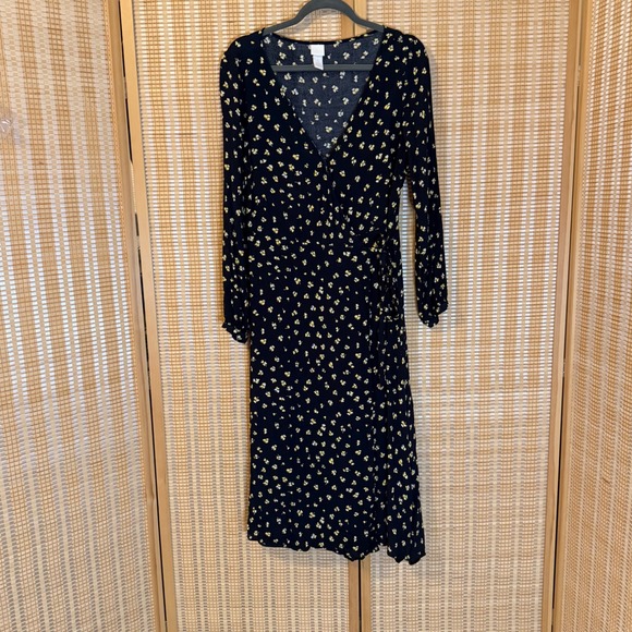 H&M Dresses & Skirts - HM Navy Blue Floral Long Sleeve Wrap Midi Dress Womens Size 8 V-Neck Yellow